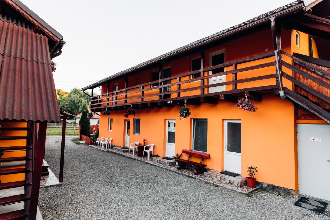 Iris Panzio Hotel Praid Exterior photo