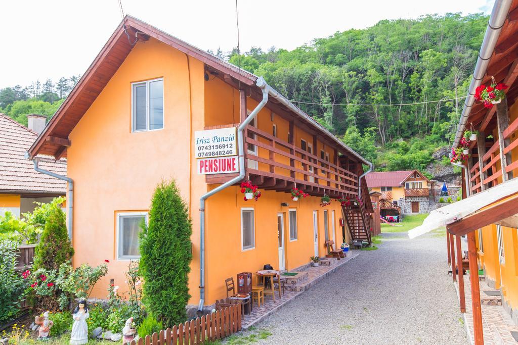 Iris Panzio Hotel Praid Exterior photo